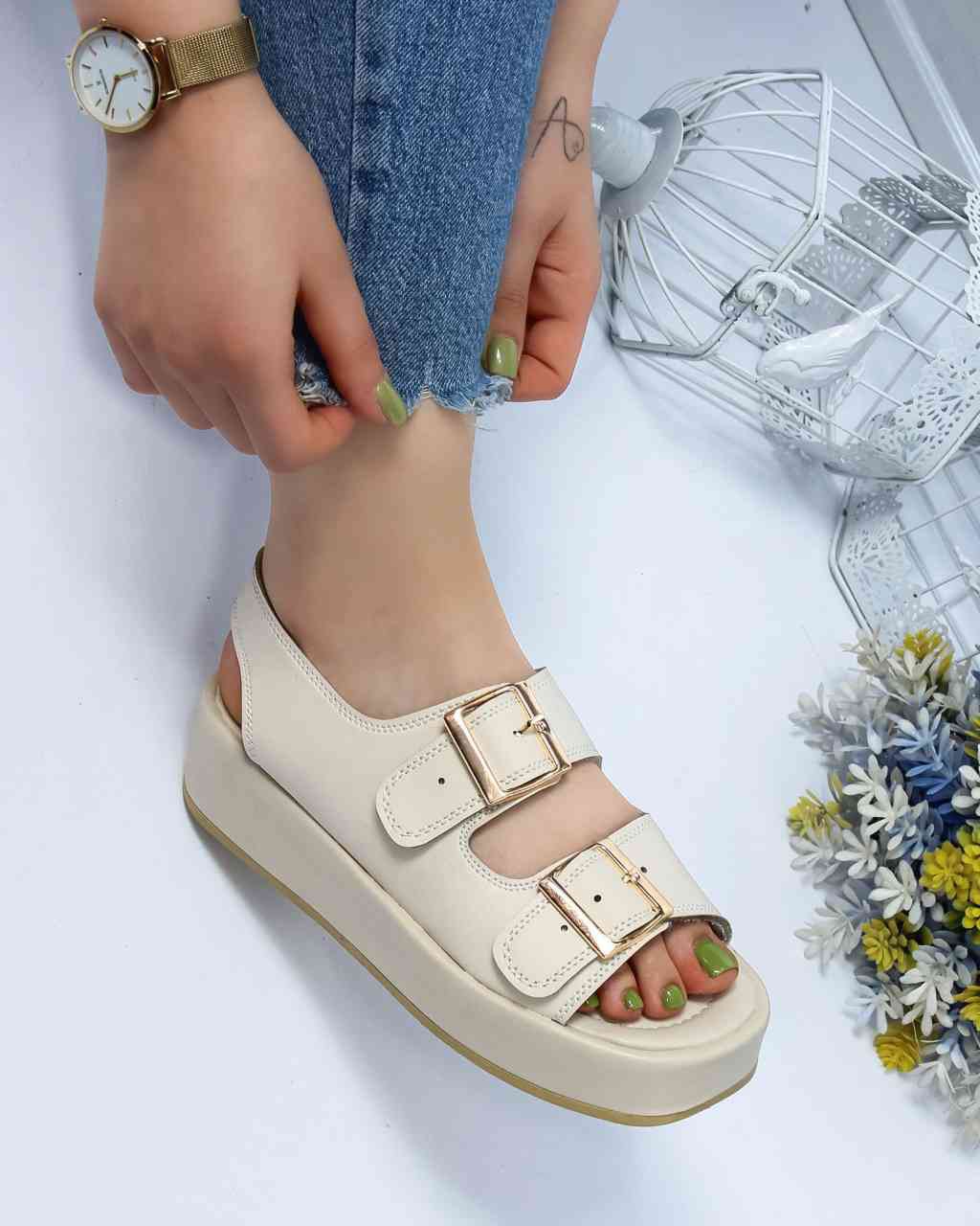 کفش صندل لژدار
